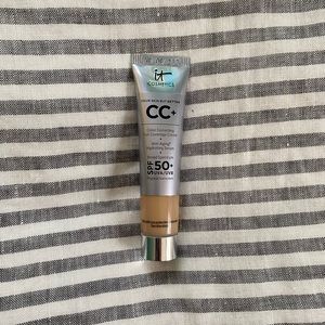 IT Cosmetics Mini CC+ Cream with SPF 50+ - Color: Light